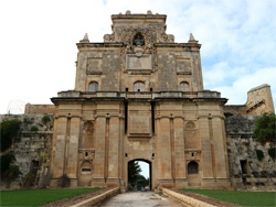 Notre dame gate